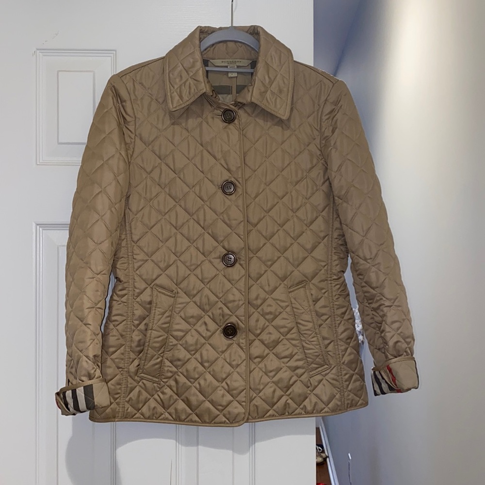 Burberry quilted jacket size S in beige